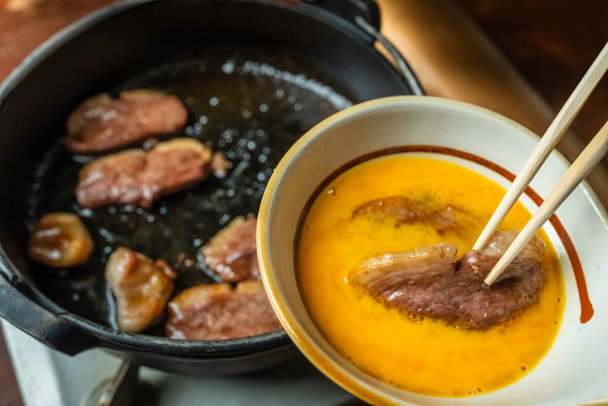 ［鴨すきとワイン］河内鴨とクレソンのすき焼きとポルトガル・トゥリガ・ナシオナル（赤ワイン）.