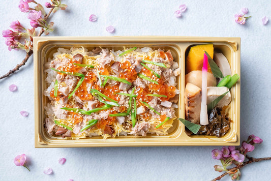 料理長の手づくりお花見弁当「鴨とイクラのちらし寿司」