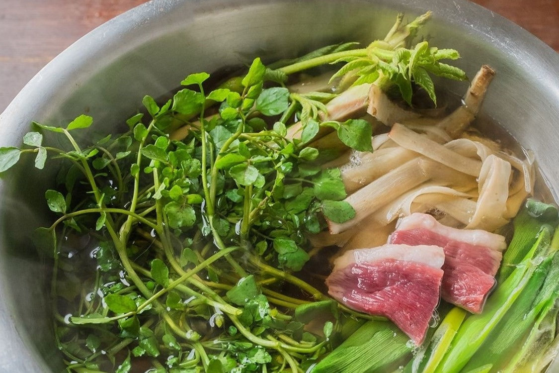 春限定 クレソンと山うどの鴨鍋セット 生そば付 | 大阪藤乃の季節限定